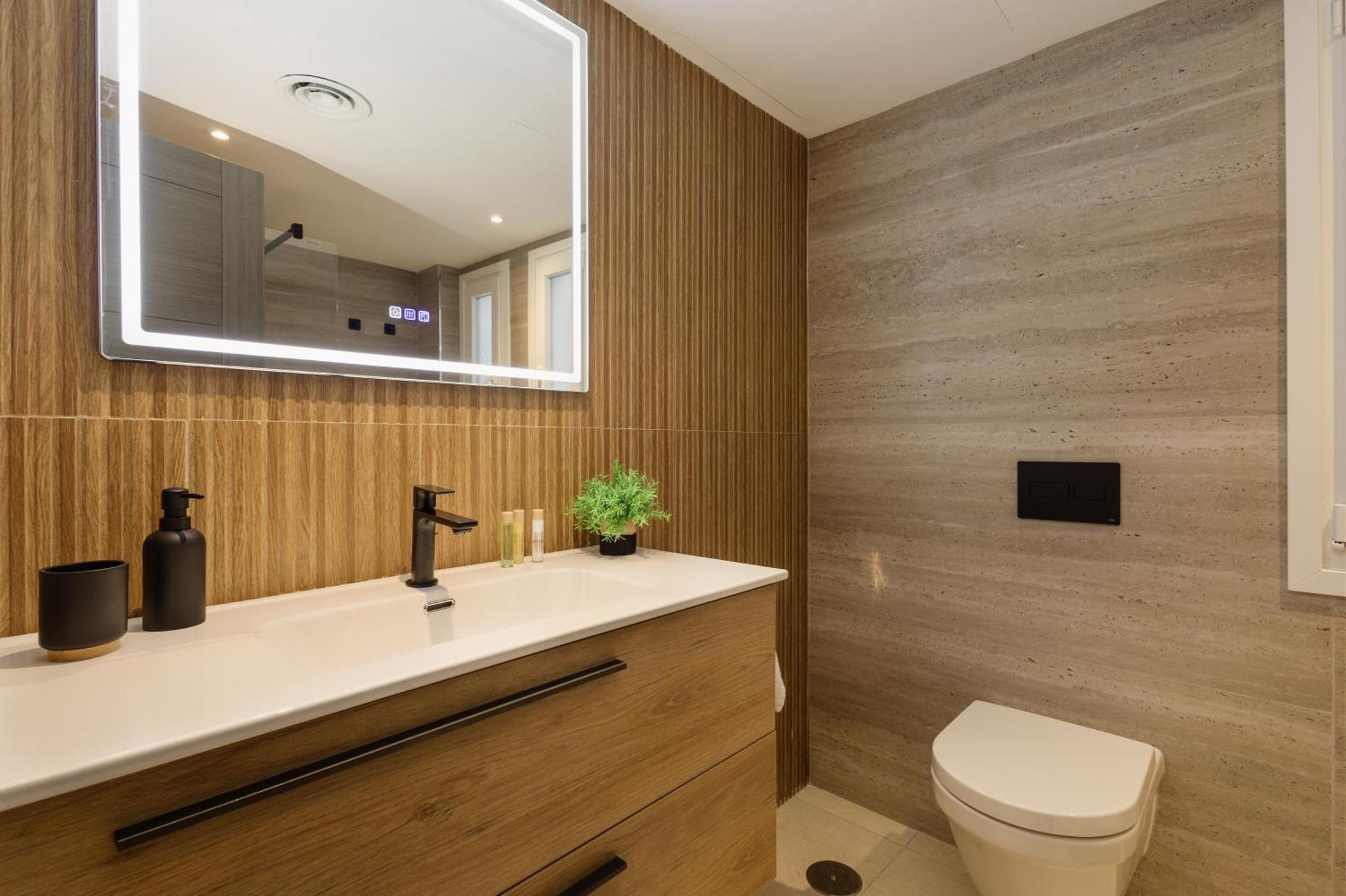 Apartment In Near Golf And *